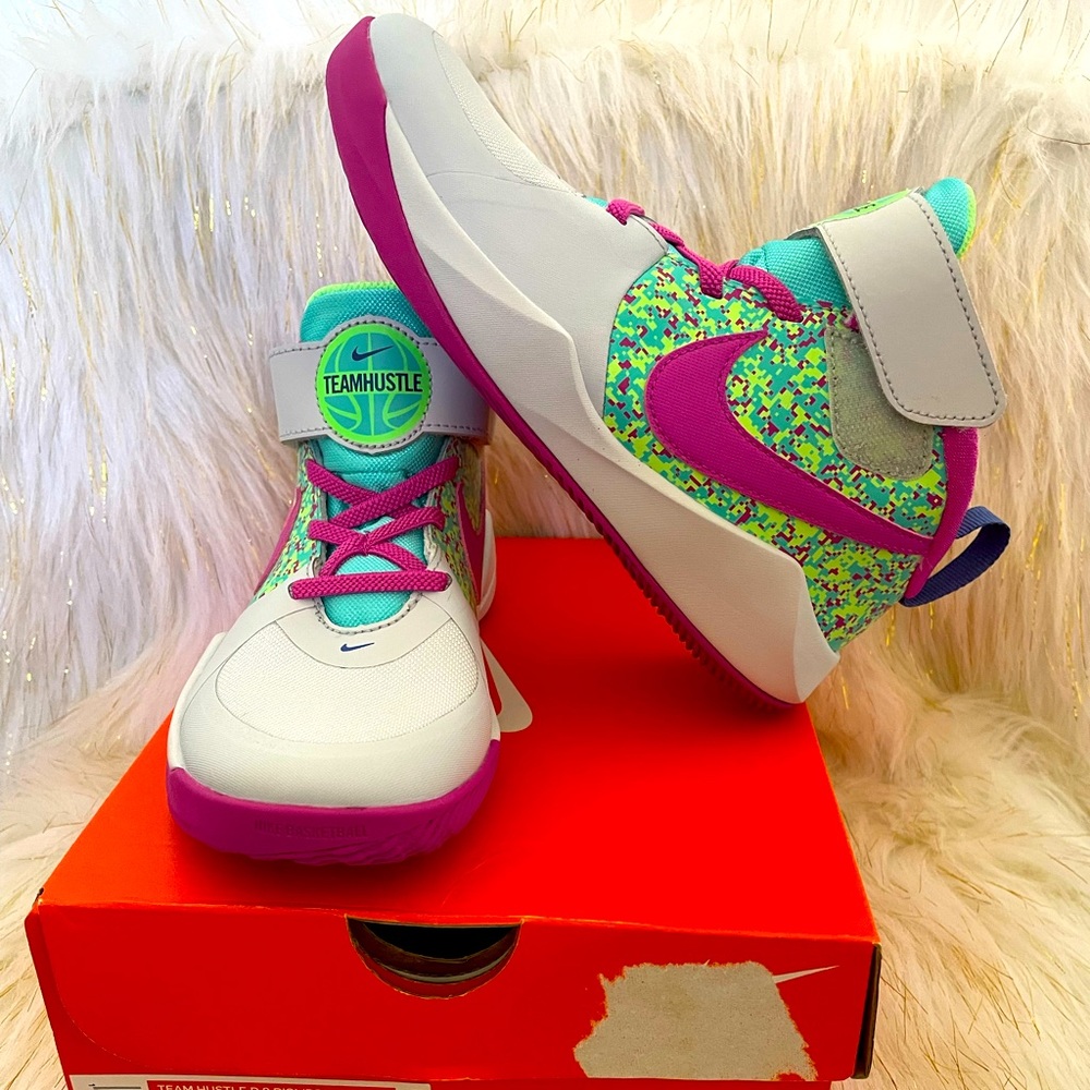 Nike Girls Preschool Hustle D 9 Basketball Shoes